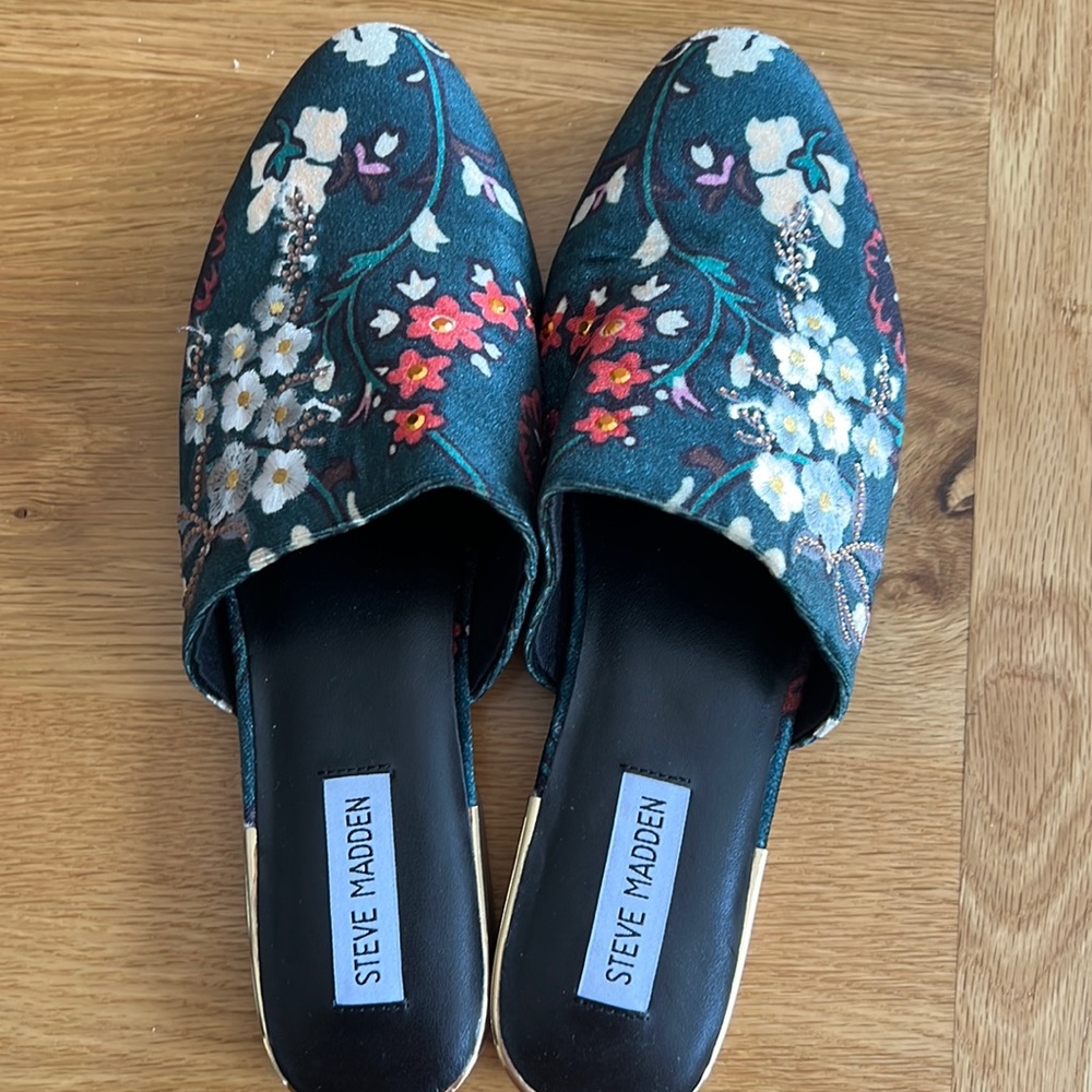 Steve Madden Floral Embroidered Mules - Multicolor